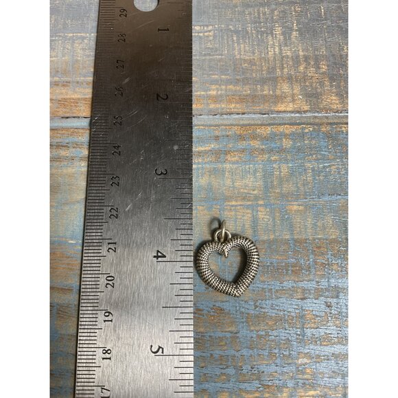 Vintage Silver-Tone Heart Pendant Charm 1 Inch For Necklace Or Bracelet - Picture 2 of 3